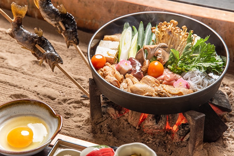 囲炉裏料理 _地鶏すき焼き